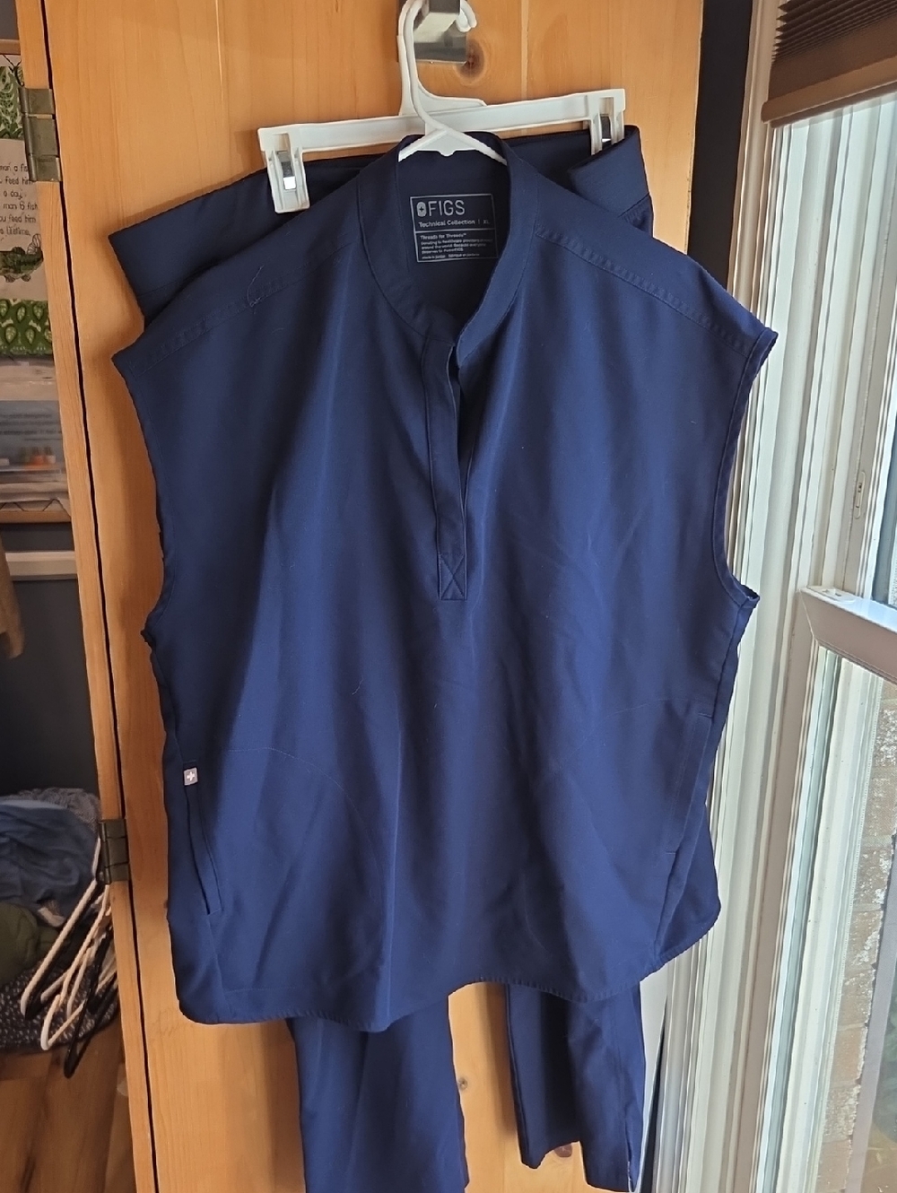 Figs Navy Sleeveless Scrub Set